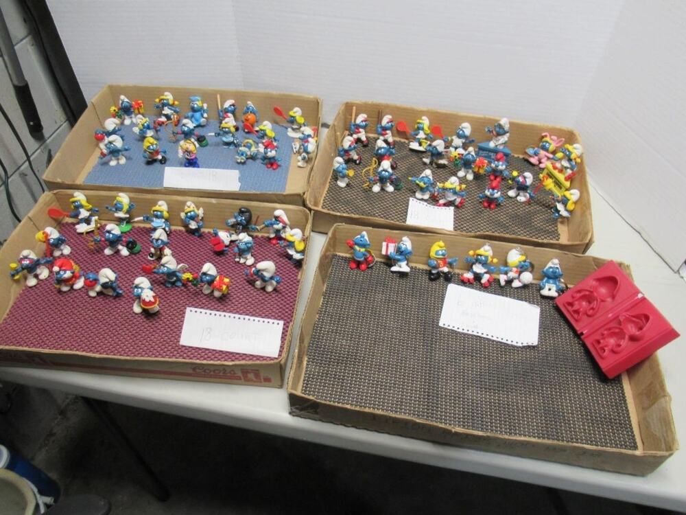 Lot of 54 Various Smurfs 6 Key Chains 1 Mold C347